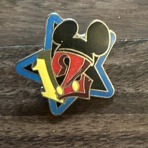 Disney Mickey Mouse Hat  trading pin